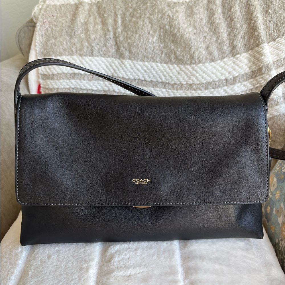 Coach Chelsea 30 Shoulder Bag in Black